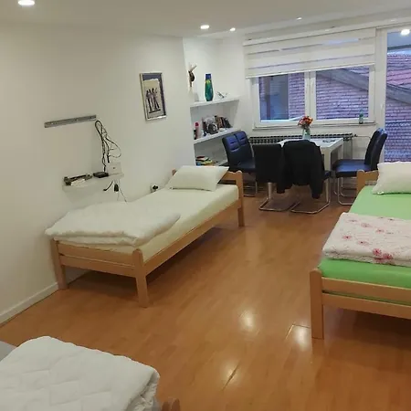 Hostal Gini House